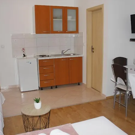 Mediterraneo - With Own Parking Space