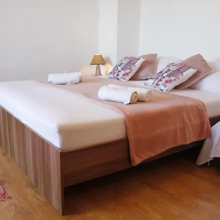 Apartament Mediterraneo - With Own Parking Space Privlaka (Zadar)